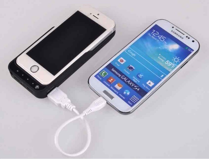 Ốp lưng kiêm sạc dự phòng rất tiện dụng