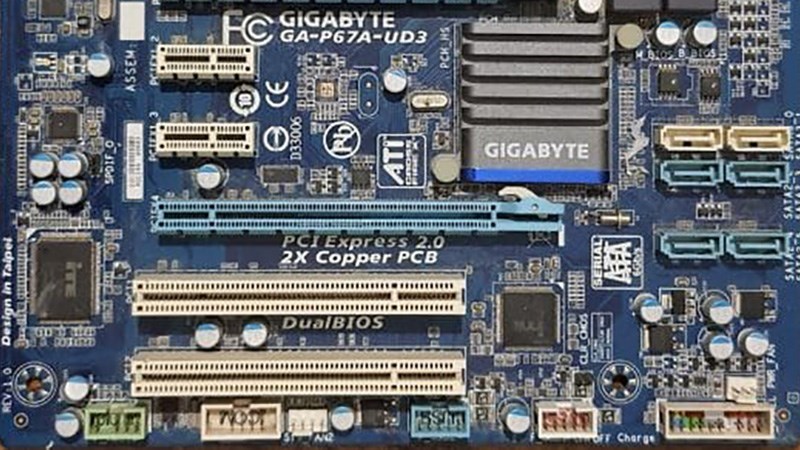 PCIe 2.0 vẫn có thể tương thích với phần cứng và phần mềm của phiên bản tiền nhiệm