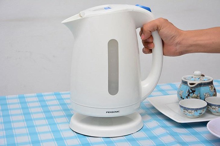 Bình siêu tốc Pensonic PAB-1701 1.8 lít phù hợp với gia đình có 3 - 4 thành viên trở lên