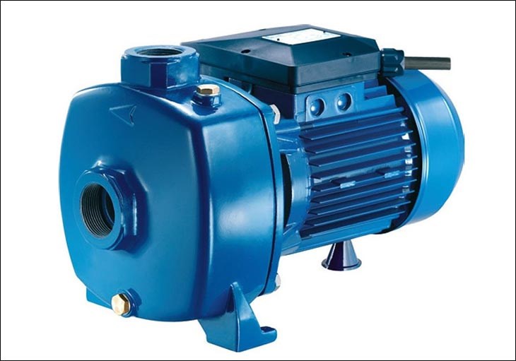 Máy bơm ly tâm hoạt động theo nguyên lý của lực ly tâm
