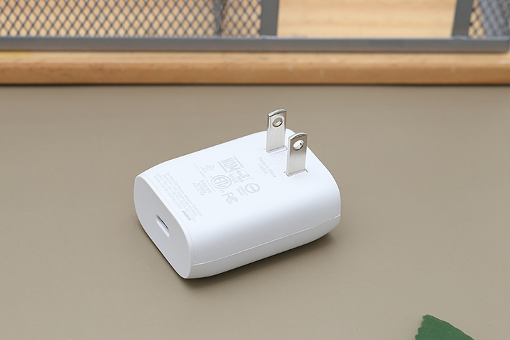 Adapter giúp cung cấp điện áp thích hợp cho các thiết bị điện tử