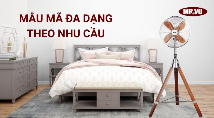 Quạt cây ba chân Boutique có dạng đứng với 3 chân gỗ chắc chắn