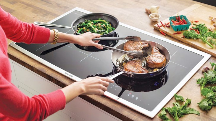 Bạn nên mua bếp từ nếu muốn tiết kiệm điện năng