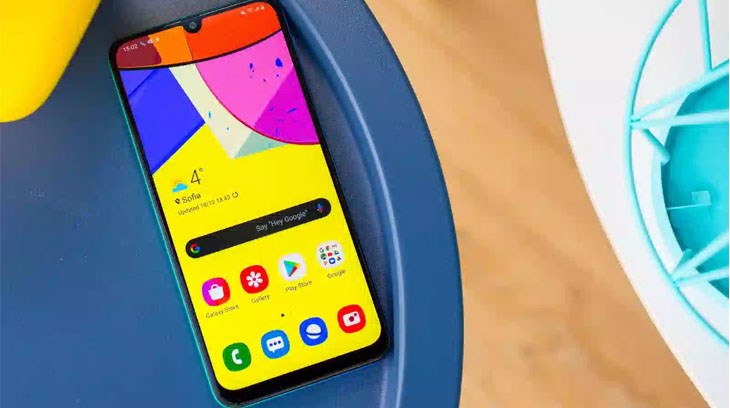 Giá bán của 2 series điện thoại vừa vặn với túi tiền của người dùng