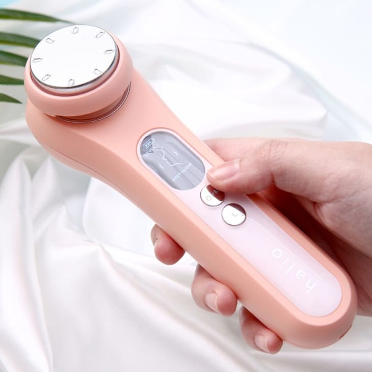 Máy massage mặt Halio Ion Hot & Cool giúp da trẻ khỏe hơn với công nghệ Ion Galvanic và sóng rung F-Vibration