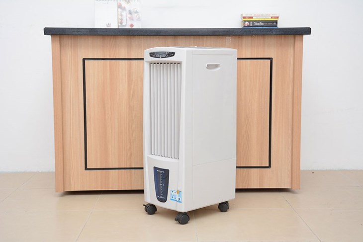 Quạt hơi nước có thể tạo ra hơi nước ra ngoài để làm dịu bầu không khí trong căn phòng