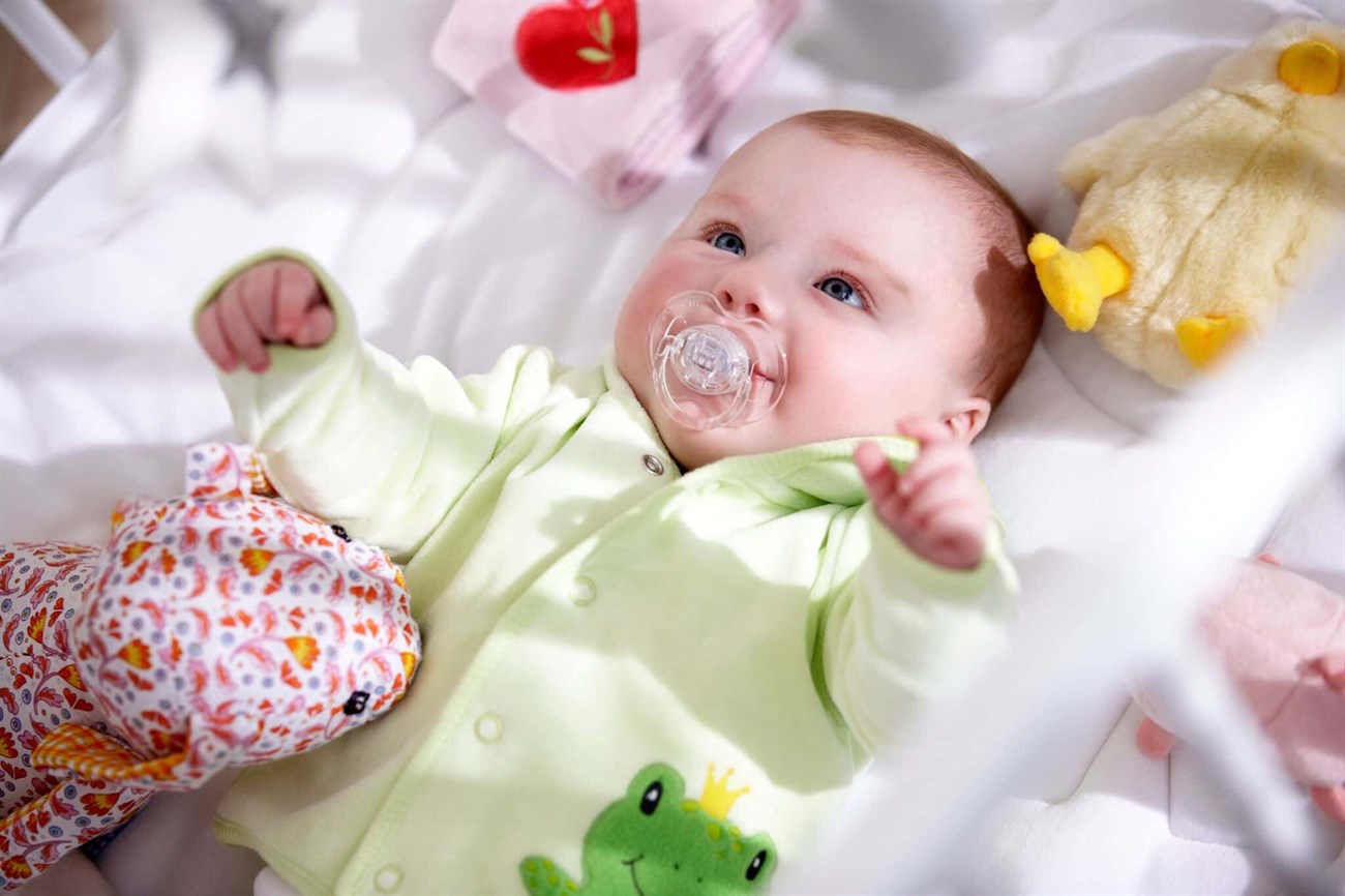 Sử dụng ti giả có thực sự ảnh hưởng đến răng của trẻ?