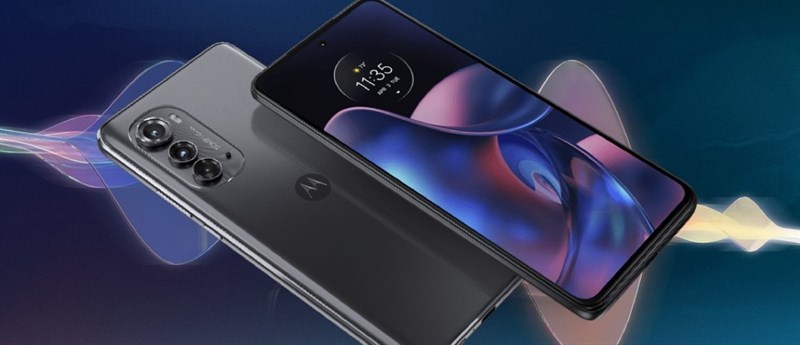 Viên pin 5.000 mAh tích hợp sạc không dây giúp người dùng có thể sử dụng cả ngày mà không lo hết pin