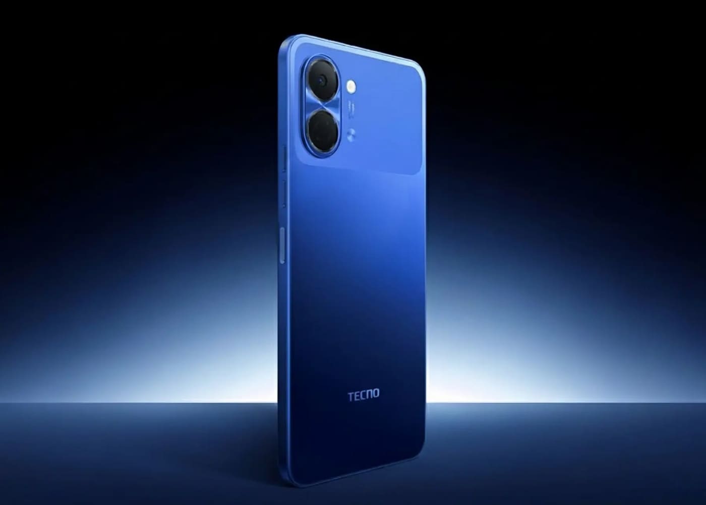 Mặt lưng thời thượng của TECNO Spark Go 3 với cụm camera tinh tế.