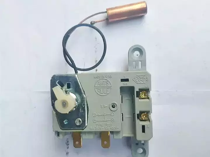 Bình nóng lạnh bị ngắt điện do Rơle điều chỉnh nhiệt độ