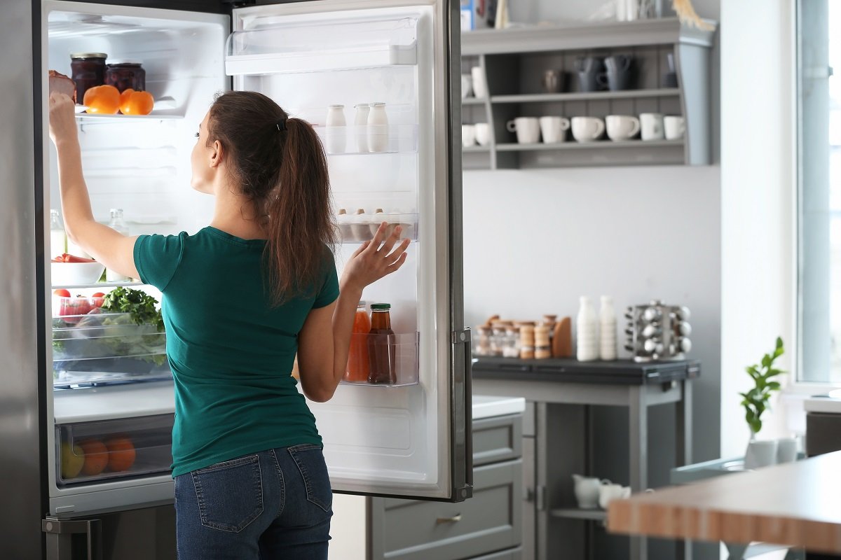 Bạn hãy nhớ đóng kín cửa tủ sau khi sử dụng