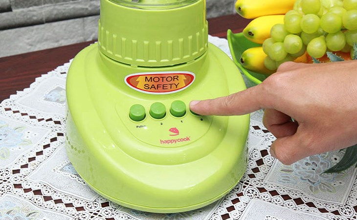 Công tắc máy xay sinh tố không điều khiển được là một trong số lỗi phổ biến hay gặp ở máy xay sinh tố