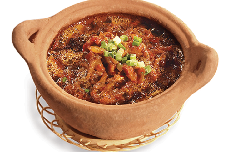 Dùng nồi đất khi nấu các món kho quẹt
