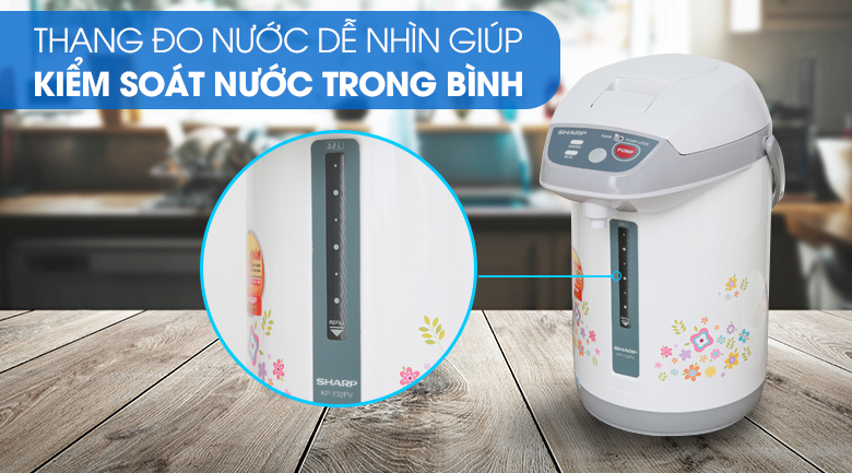 Bình thủy điện Sharp có thang đo mực nước, giúp bạn dễ dàng kiểm soát