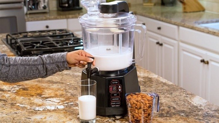Máy làm sữa hạt hỗ trợ chế biến các loại thức uống từ hạt nhanh chóng, tiện lợi, tiết kiệm thời gian