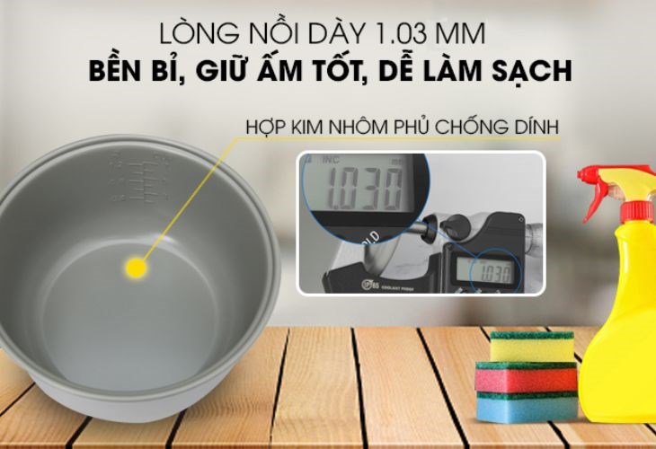 òng nồi của nồi cơm điện nắp gài Kangaroo 1.2 lít KG12RC1 có phủ hợp kim nhôm chống dính chất lượng tốt