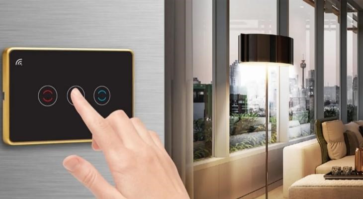 Bạn có thể bật/tắt các thiết bị điện từ xa thông qua công tắc thông minh