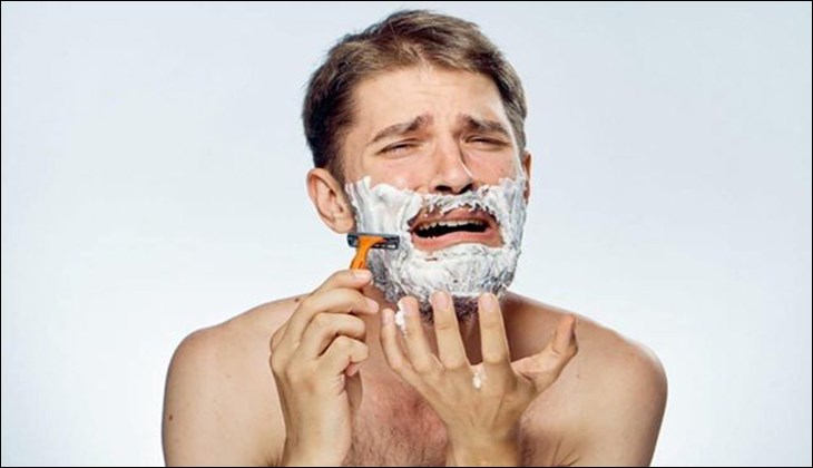 Cạo râu dễ gây ra trầy xước làn da do dao cạo