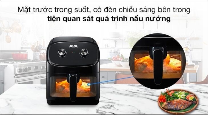 Nồi chiên không dầu AVA 55K07A được thiết kế mặt trước trong suốt, giúp việc quan sát thức ăn dễ dàng và an toàn hơn
