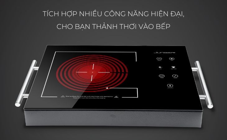 Bếp hồng ngoại Junger MT-21 sở hữu thiết kế sang trọng, có 2 tay cầm cách nhiệt