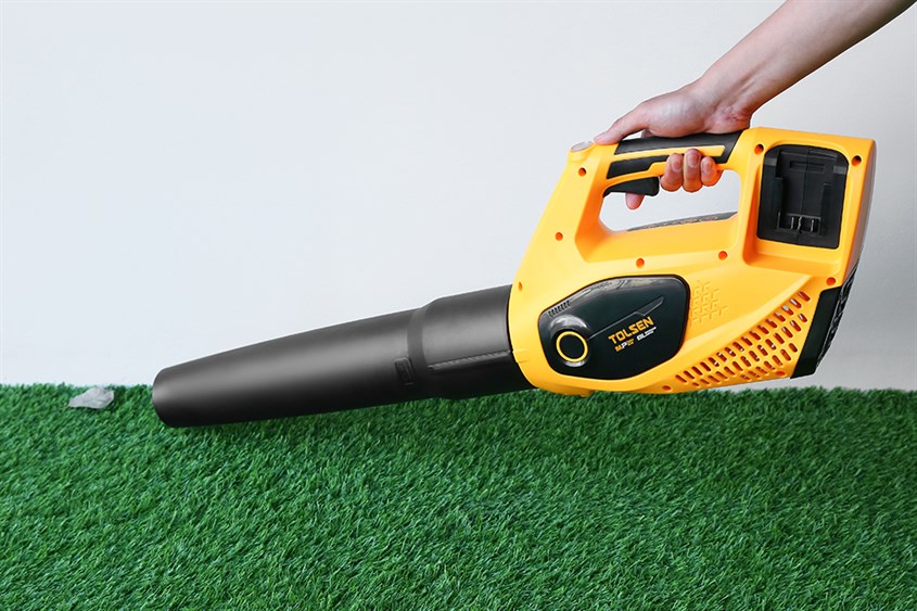 Máy thổi khí dùng pin có thể dùng trong 2 - 5 giờ liên tục