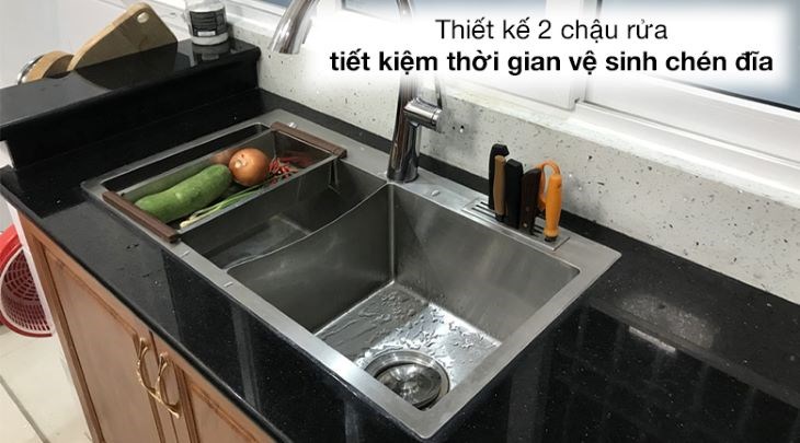 Chậu rửa chén 2 ngăn inox Eurolife EL-HM8245 với thiết kế 2 ngăn giúp tăng không gian và tiết kiệm thời gian vệ sinh chén đĩa