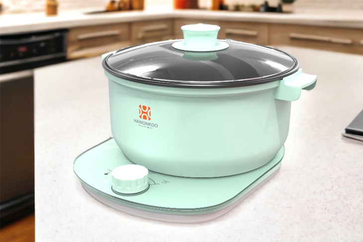 Nồi lẩu điện Hawonkoo HEH-100-GE 2.5 lít sử dụng bảng điều khiển nút xoay dễ điều khiển ngay cả người lớn tuổi