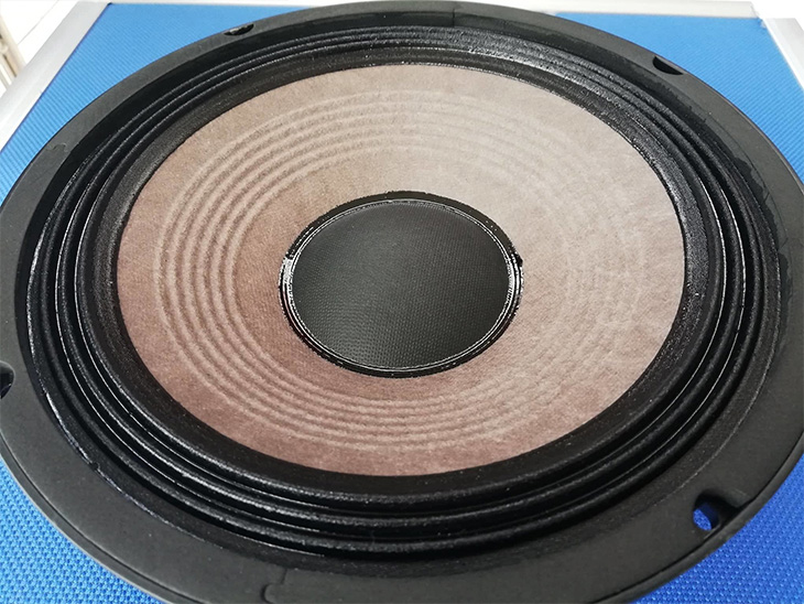 Loa trầm giúp hỗ trợ âm trầm, làm cho âm thanh ấm hơn