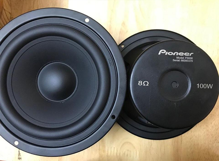 Loa trung có thể biểu diễn ở khoảng tần số từ 250Hz đến 2.000Hz