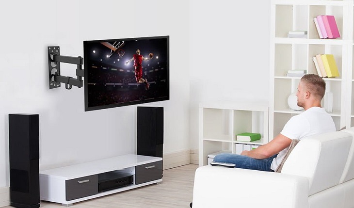 Trường hợp góc nhìn không cố định có thể chọn giá treo tivi xoay đa năng