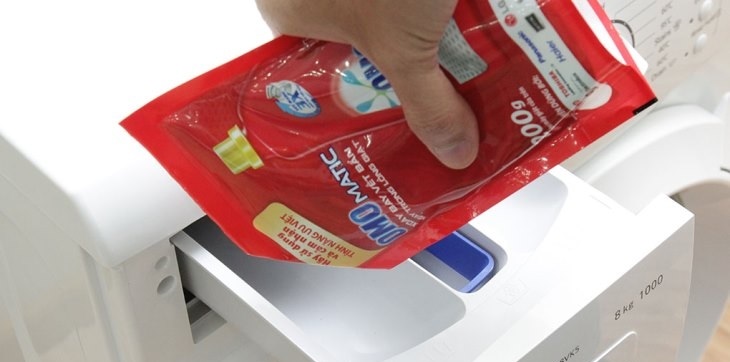 Sử dụng bột giặt chuyên dụng giành cho máy giặt để đảm bảo máy hoạt động tốt nhất