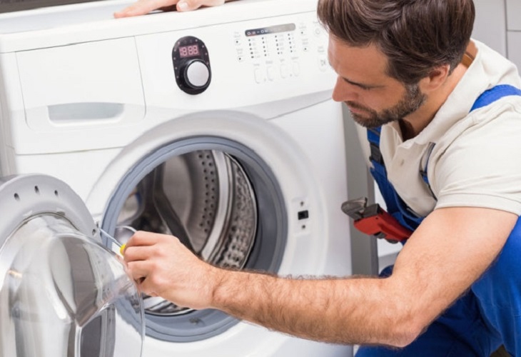 Sửa máy giặt ở Trung tâm bảo hành của hãng