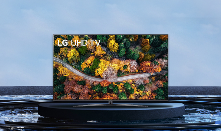 Tivi LG 4K UP7800PTB series sở hữu thiết kế tối giản, hiện đại, chân đế chữ V giúp vững chắc trên mặt phẳng trưng bày