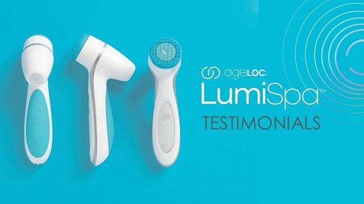 Máy rửa mặt AGELOC LUMISPA khoác trên mình gam màu tươi tắn, kích thước nhỏ gọn, dễ dàng cầm nắm