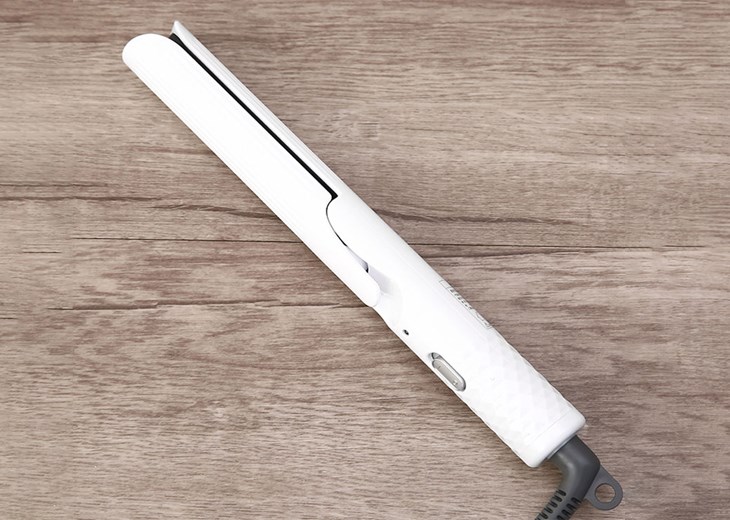 Máy uốn duỗi tóc K.SKIN KD3886A đang trở thành