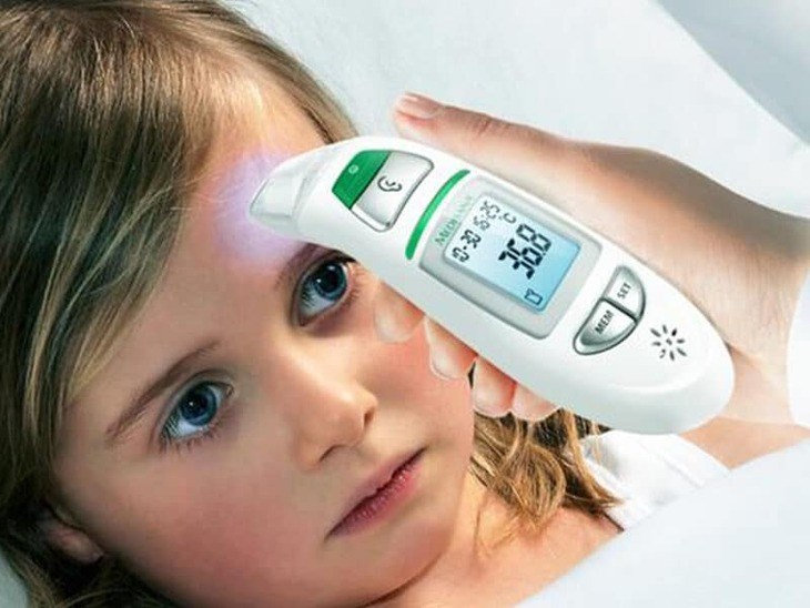 Nhiệt kế điện tử Medilife IT 121 có chế độ báo sốt khi nhiệt độ đo được vượt quá 38 độ C