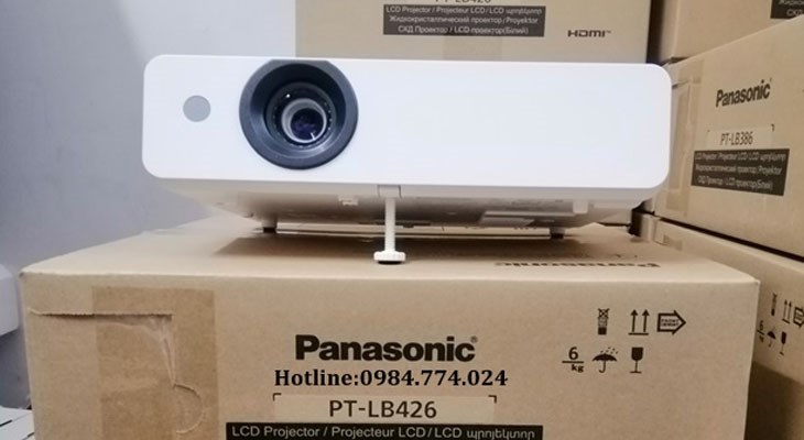 Máy chiếu Panasonic đem tới chất lượng hình ảnh rõ ràng và sắc nét khi trình chiếu