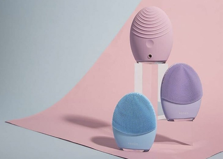 Máy rửa mặt Foreo có mẫu mã đa dạng với màu sắc trẻ trung, phù hợp với nhiều đối tượng người dùng