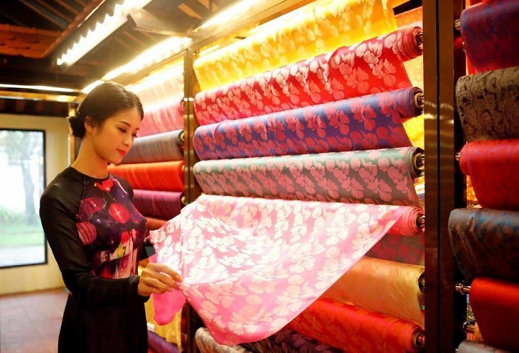 Tặng quà cho sếp