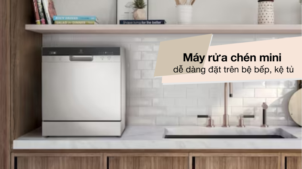 Máy rửa bát mini Electrolux EFC3862MS có kiểu dáng hiện đại với tông màu bạc sang trọng, phù hợp với nhiều không gian bếp khác nhau