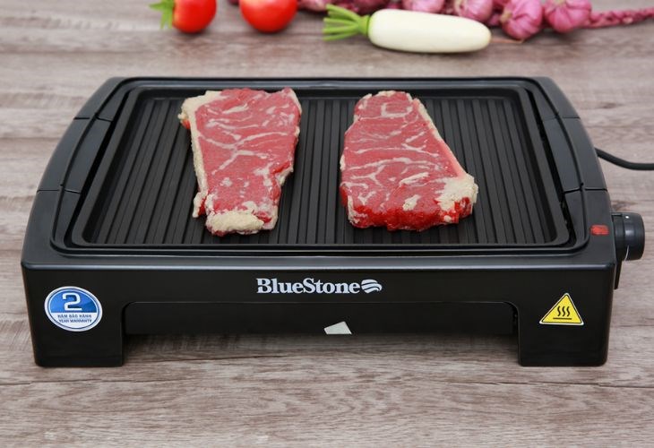 Công nghệ làm nóng bằng điện trở của bếp nướng điện BlueStone EGB-7418 1500W giúp thực phẩm chín nhanh