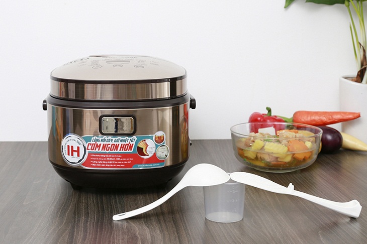 nồi cơm điện cao tần Sunhouse Mama SHD8955 dung tích 1.5 lít