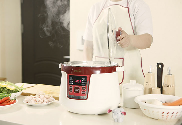 Nên chọn mua thiết bị nào để xay hấp thức ăn cho bé?