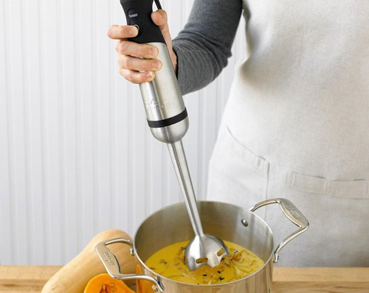 Nên chọn mua thiết bị nào để xay hấp thức ăn cho bé?