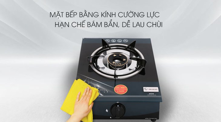Mặt bếp ga đơn Kiwa KW-300G làm bằng kính chịu nhiệt sáng bóng, chịu lực tốt và ít bám bẩn