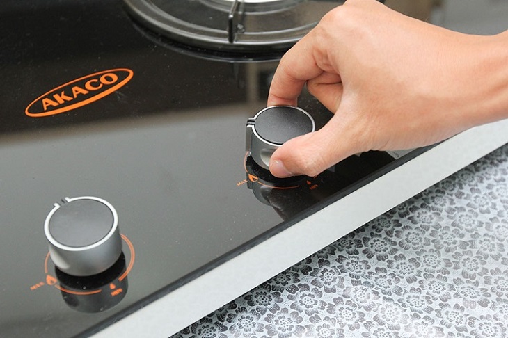 Bếp hồng ngoại sử dụng hệ thống đánh lửa bằng Magneto có độ bền cao
