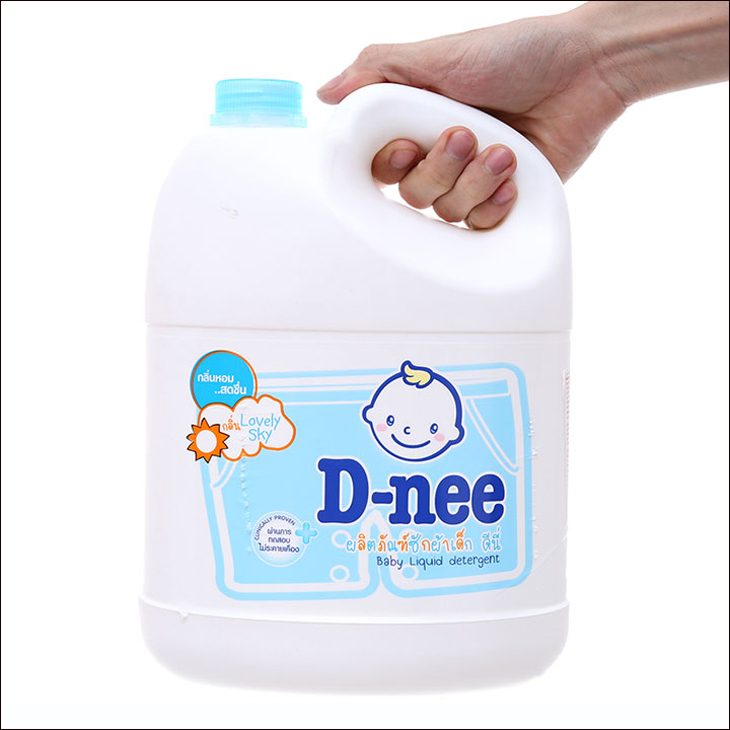 Nước giặt Dnee