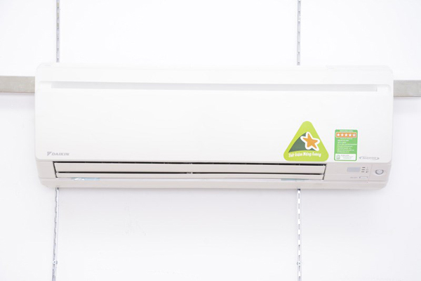 Máy lạnh Daikin FTKD25HVMV 1 HP