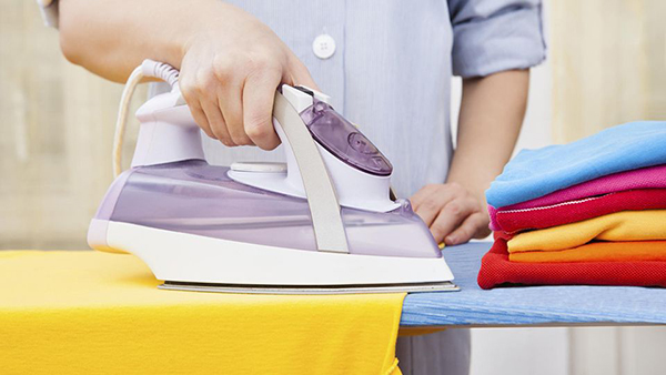 Mẹo vặt dùng bàn ủi đúng cách