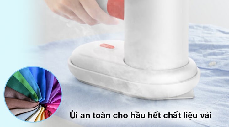 Bàn ủi hơi nước cầm tay có khả năng ủi được trên hầu hết các chất liệu vải